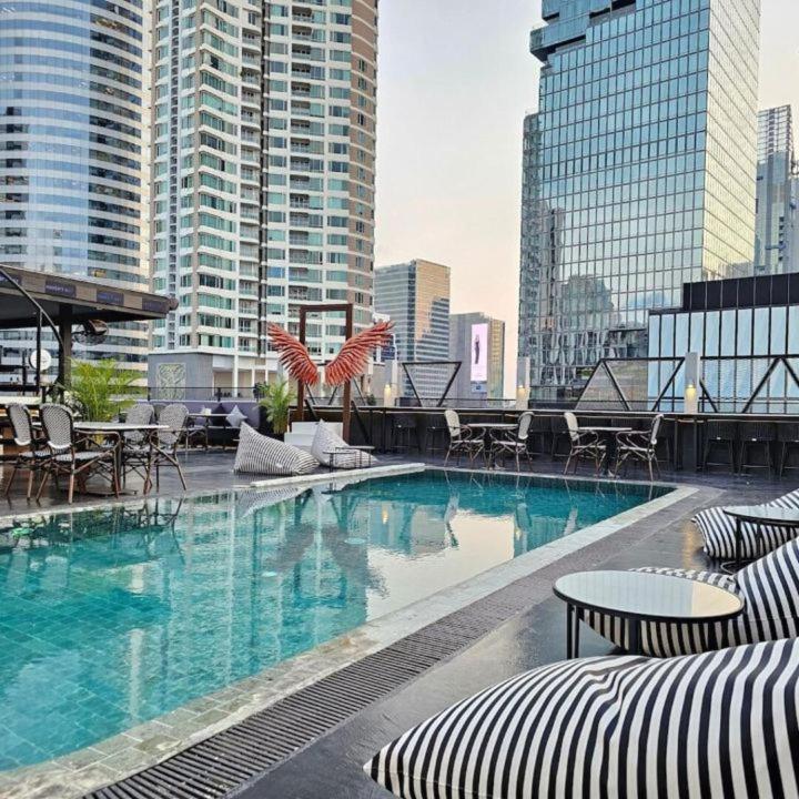 Sora Hotel Silom Bangkok Esterno foto